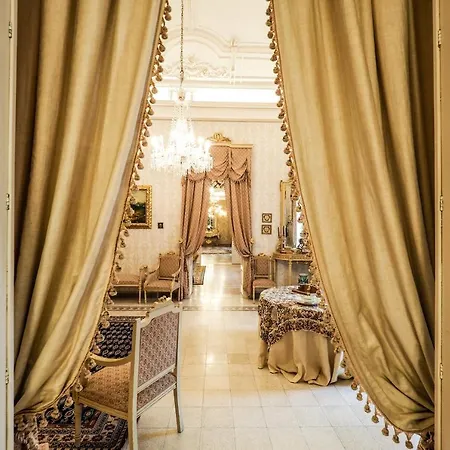 Palazzo Degli Antoci 2*
