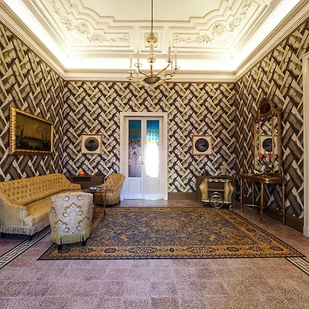 Palazzo Degli Antoci 4* Ragusa