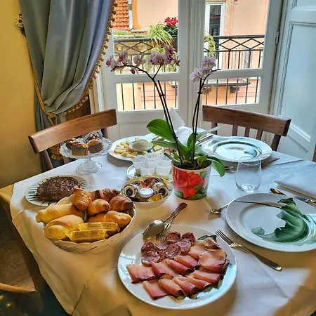 Casa de hóspedes Palazzo Degli Antoci 4*