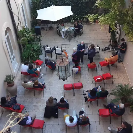 Palazzo Degli Antoci 4* Ragusa